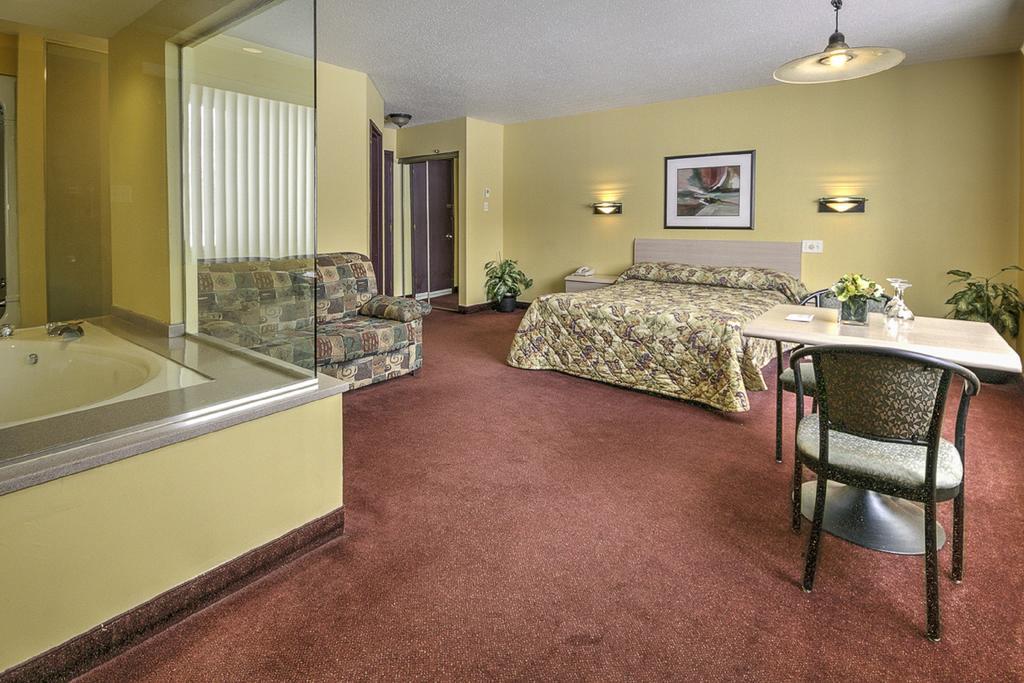 Motel Pignons Rouges Terrebonne Exterior photo